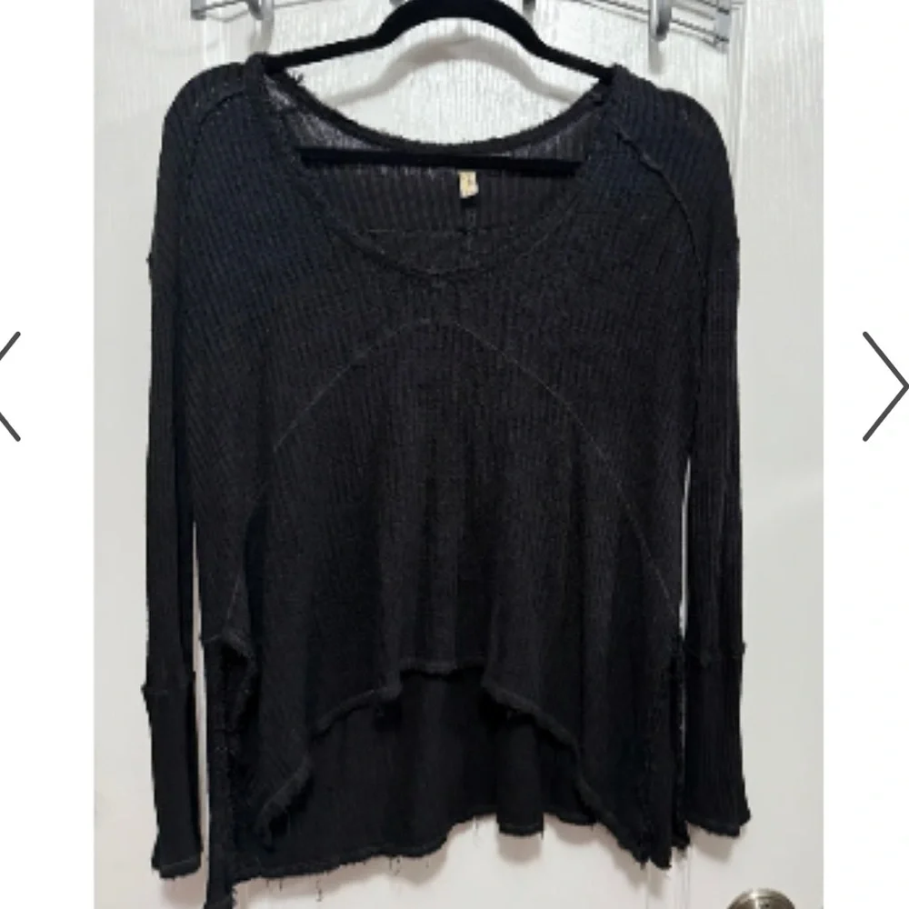 Free People Intimately Oversized Thermal Long Sleeve Waffle Knit Flowy distress - Picture 4 of 14